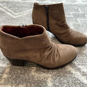 BOC Born Concept Size 8.5 Tan Faux Suede Leather Zip Heeled  Bootie Boots
